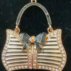 BETSEY JOHNSON GOLD ALLOY PURSE NECKLACE BLACK & WHITE ENAMAL WITH RHINESTONES